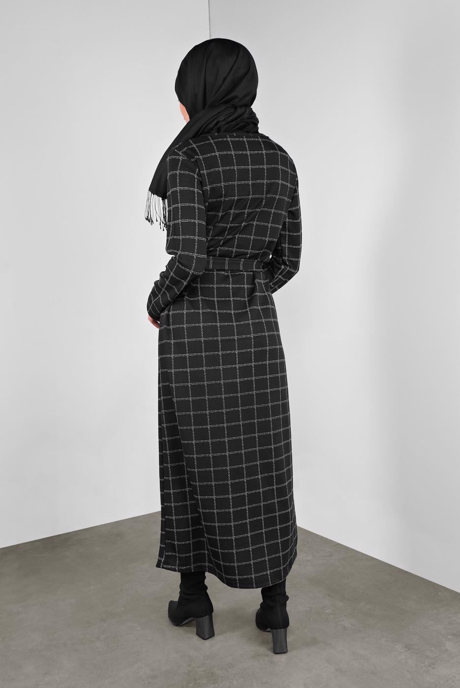 Tesettür giyim SİYAH BELİ KUŞAKLI KARELİ ELBİSE 7246