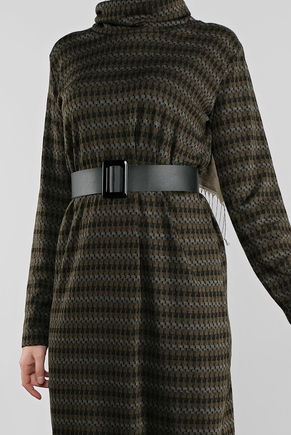 Tesettür giyim YEŞİL BOĞAZLI YAKA DESENLİ ELBİSE  7746 