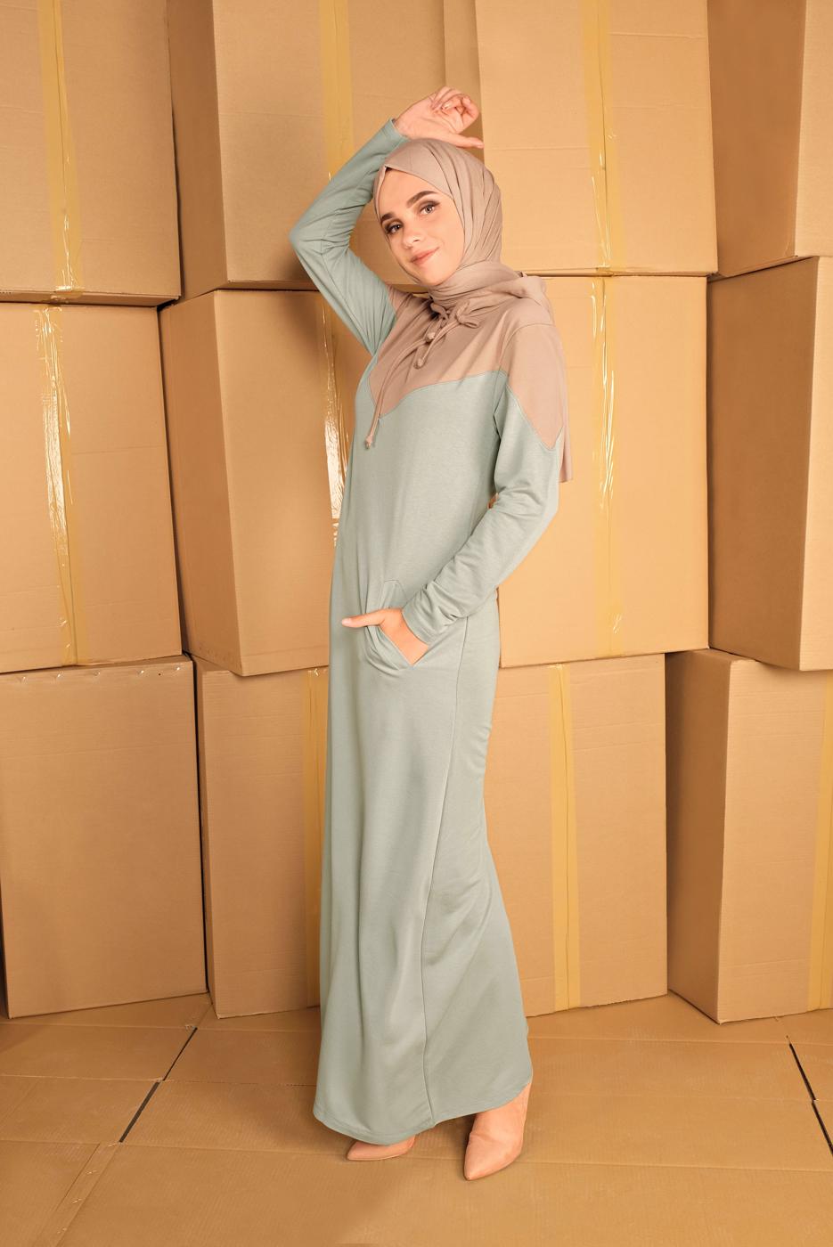 Tesettür giyim YEŞİL KAPÜŞONLU EŞOFMAN ELBİSE 0155 