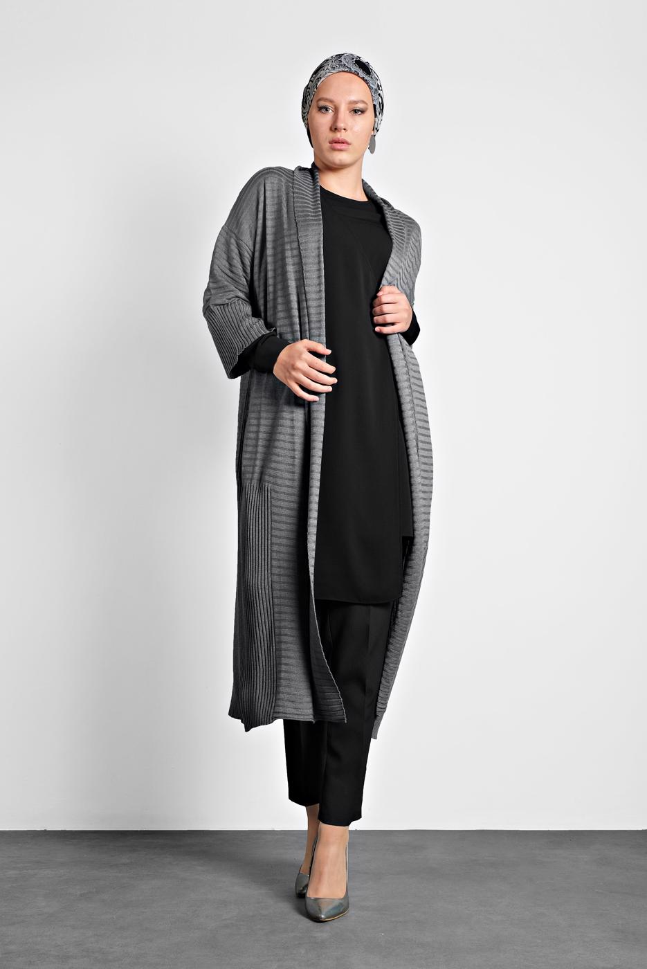 Tesettür giyim GRİ ALVİNA TRİKO HIRKA 40040 