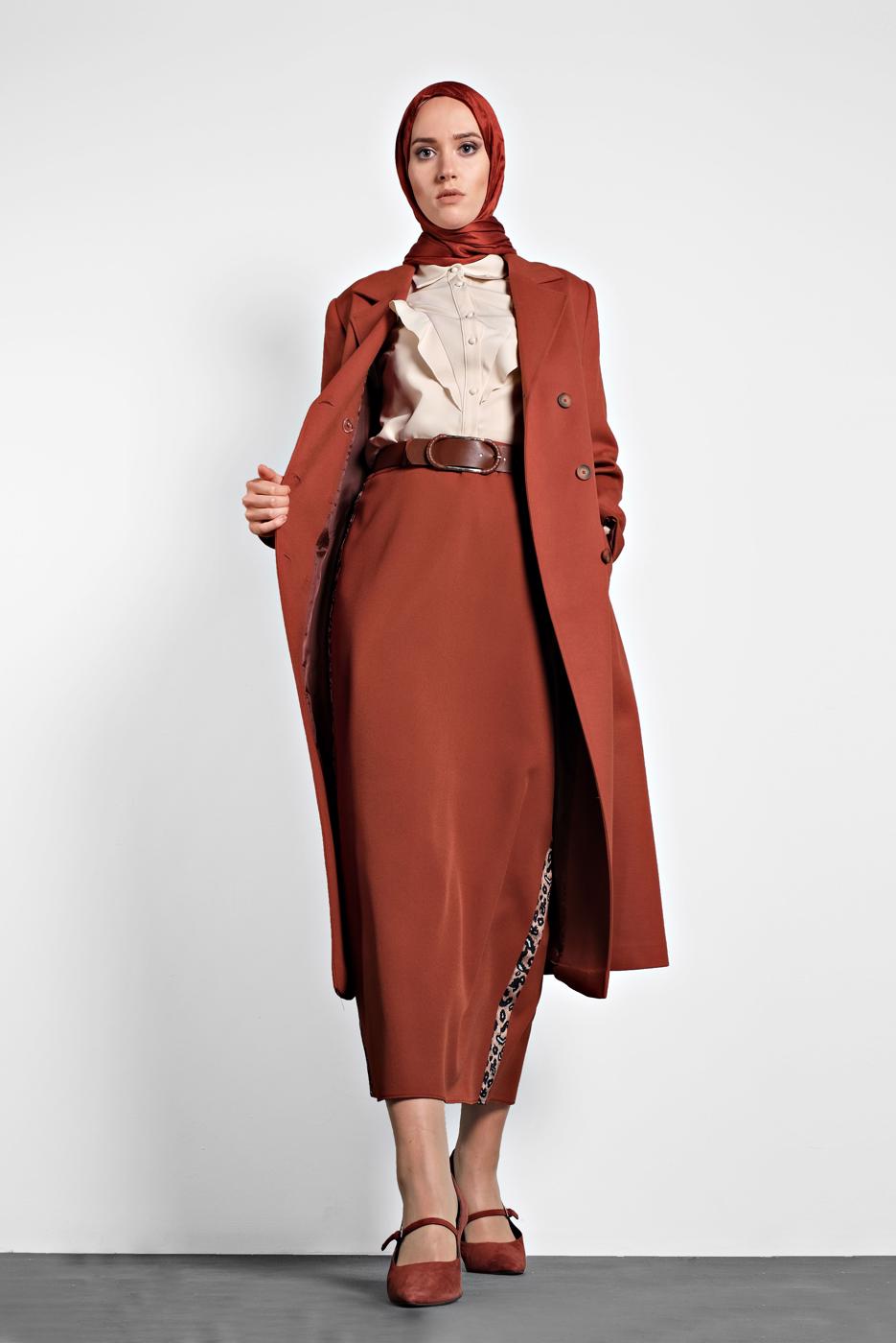 Tesettür giyim KAHVE ALVİNA DÜĞMELİ KEMERLİ KAŞE KABAN 90003  