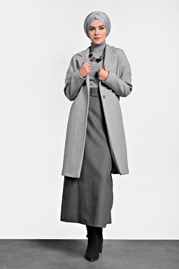 Tesettür giyim  ALVİNA DÜĞMELİ CEPLİ KAŞE KABAN 90005	 - TRENDTESETTÜR