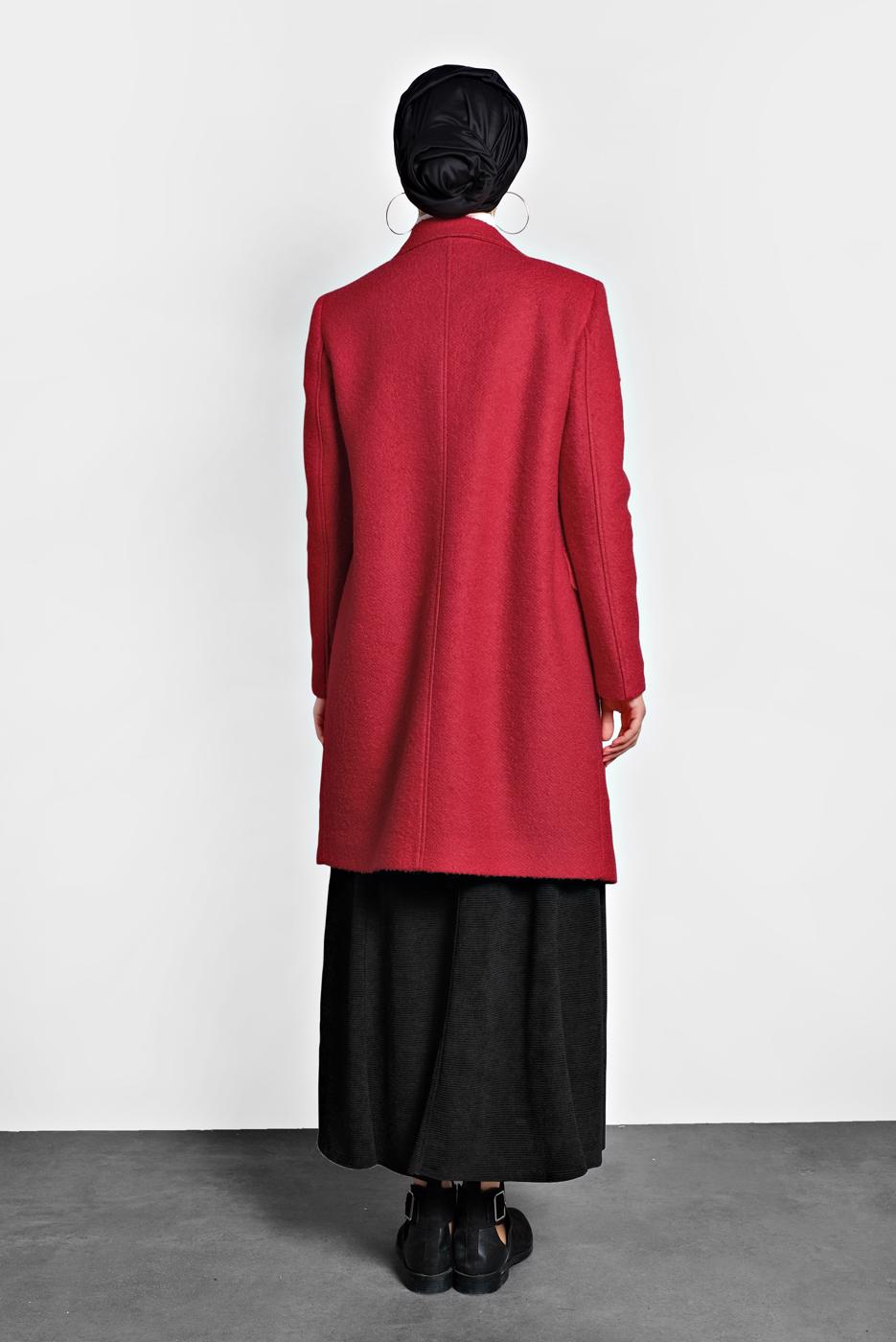 Tesettür giyim KIRMIZI ALVİNA DÜĞMELİ KLASİK KABAN 90026 