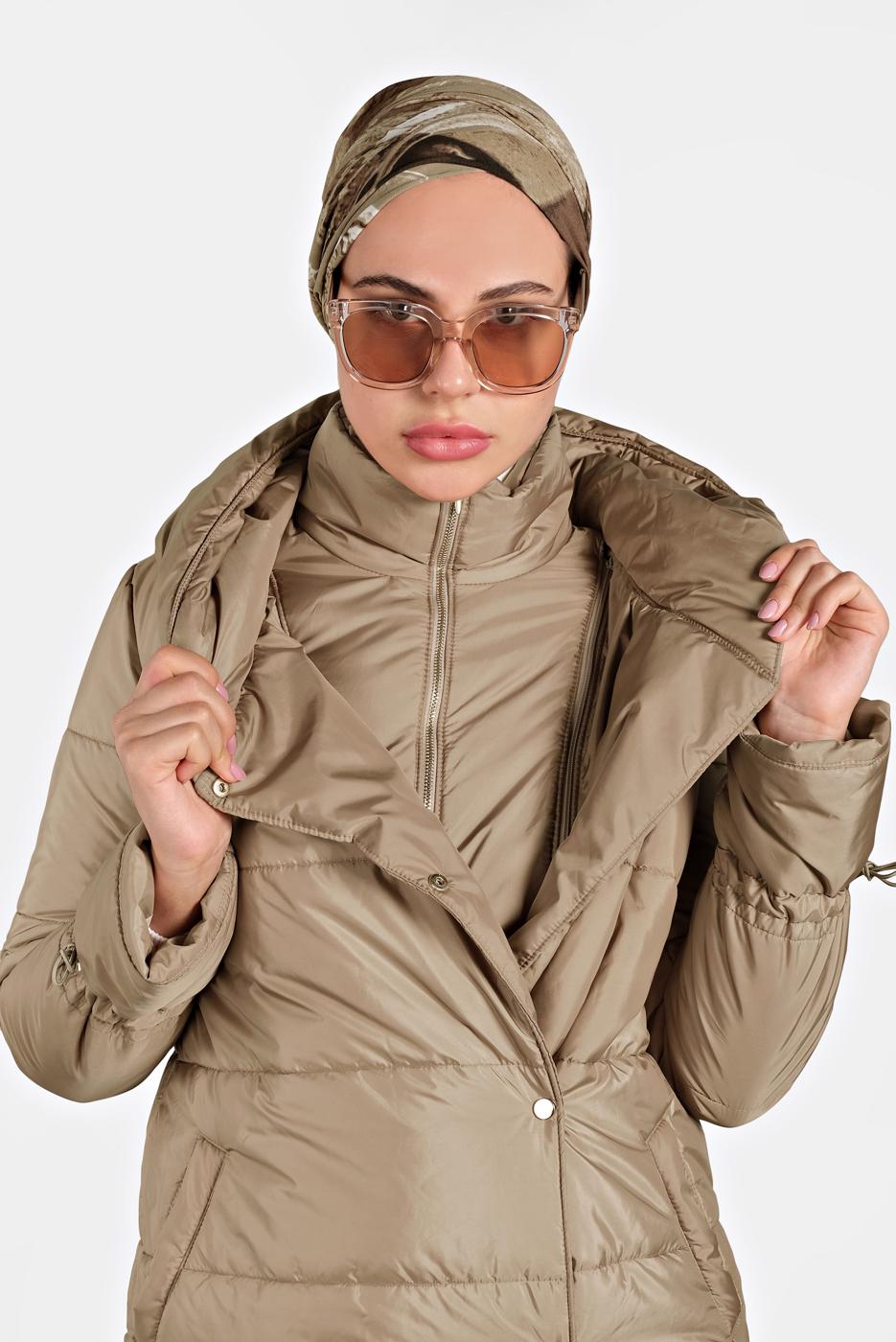Tesettür giyim KAHVE ALVİNA ŞİŞME KAPÜŞONLU KABAN 90065