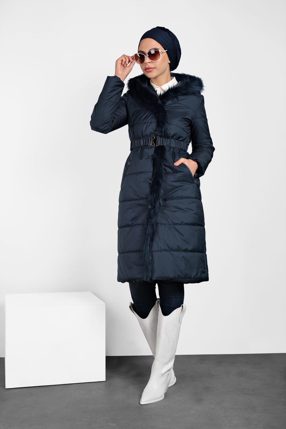 Tesettür giyim LACİVERT ALVİNA KAPÜŞONLU ŞİŞME KABAN 90068