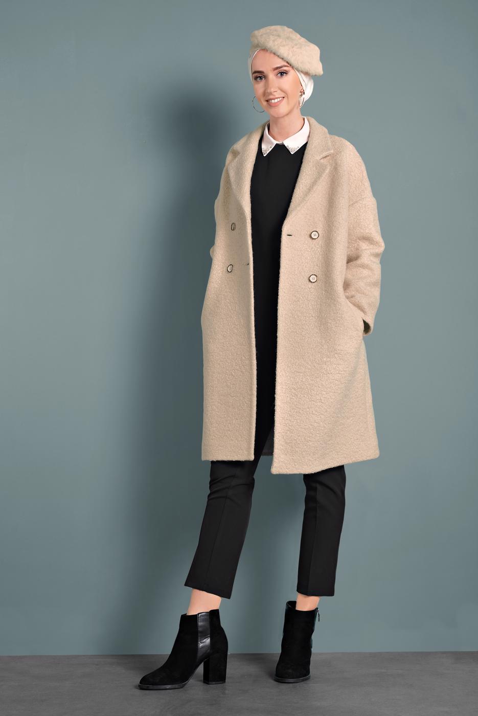 Tesettür giyim BEJ ALVİNA KLASİK DÜĞMELİ KABAN 90073