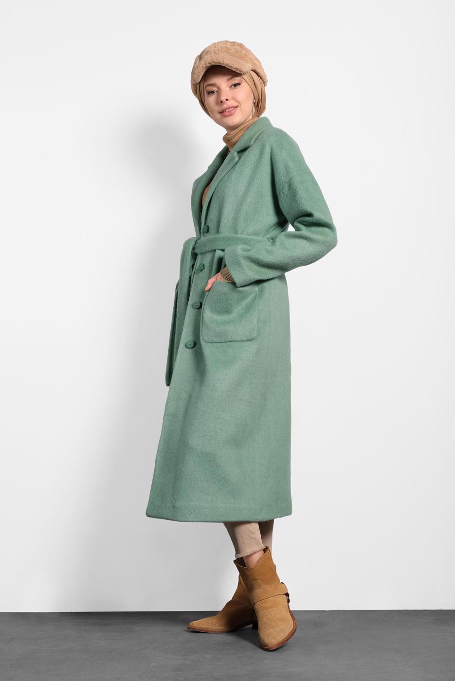 Tesettür giyim YEŞİL ALVİNA KLASİK DÜĞMELİ KABAN 90074 