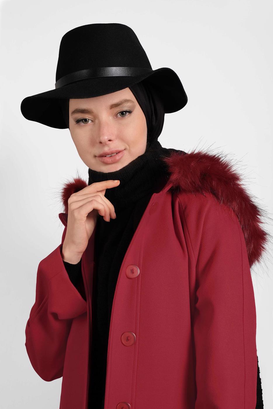 Tesettür giyim KIRMIZI ALVİNA KAPÜŞONU KÜRKLÜ KABAN  90084   