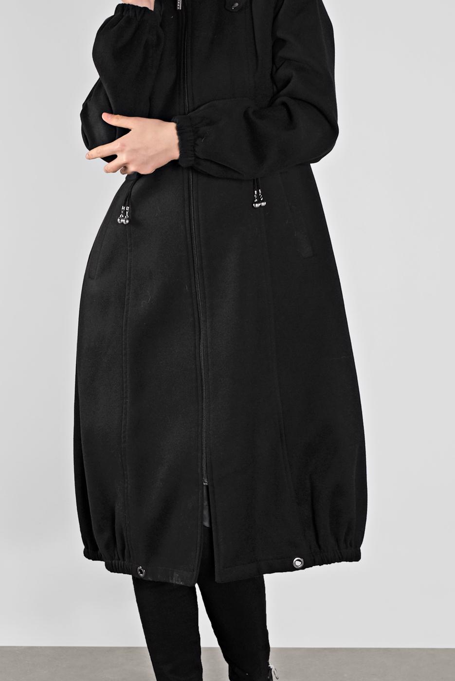 Tesettür giyim SİYAH KAPÜŞONLU FERMUARLI KABAN 012