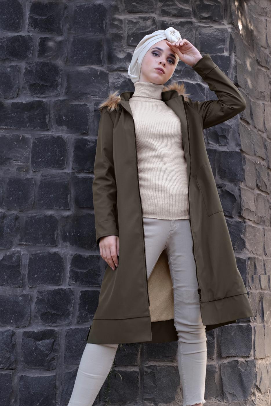 Tesettür giyim HAKİ KÜRKLÜ KAPÜŞONLU KABAN 2004