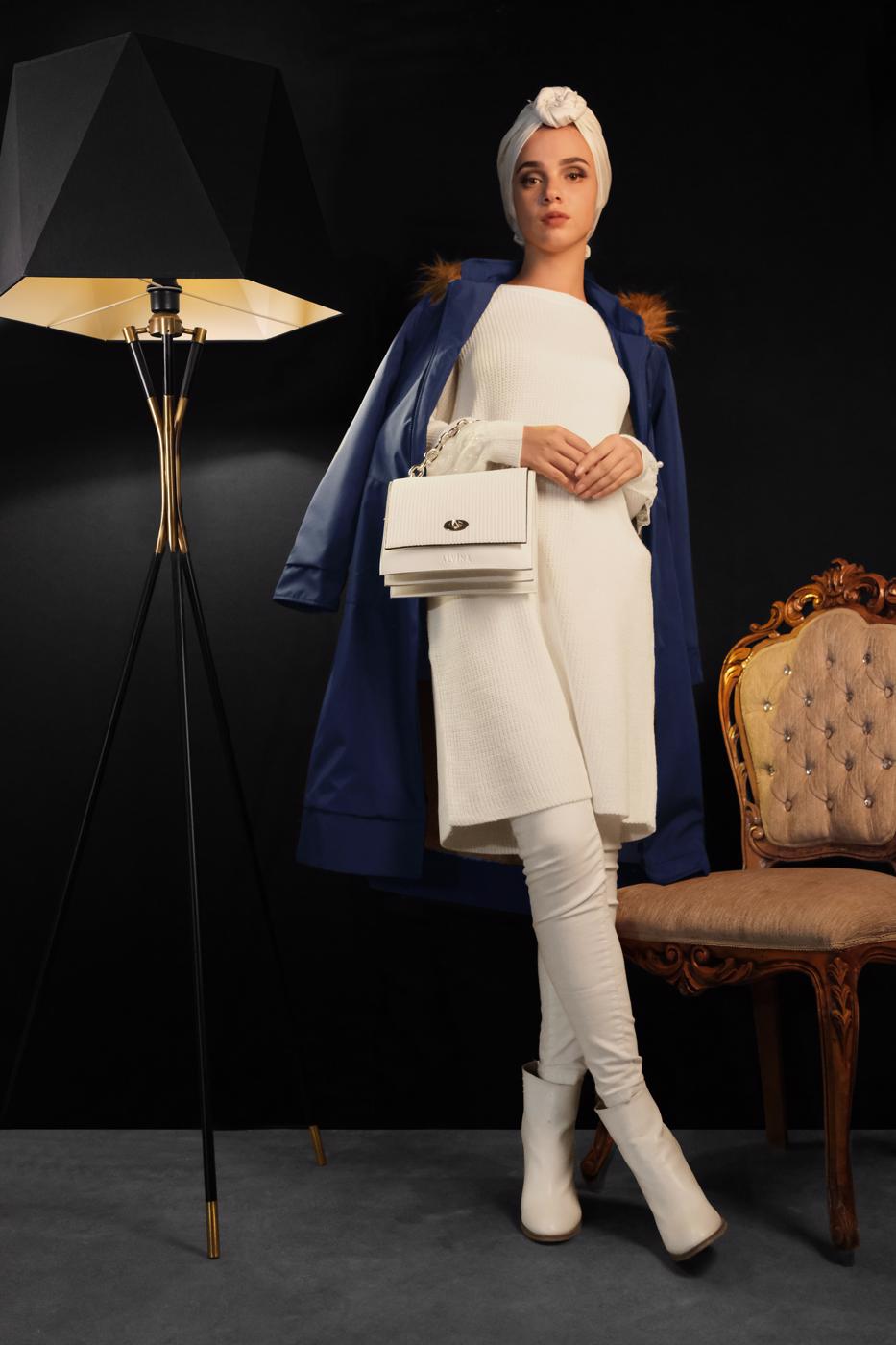 Tesettür giyim LACİVERT KÜRKLÜ KAPÜŞONLU KABAN 2004