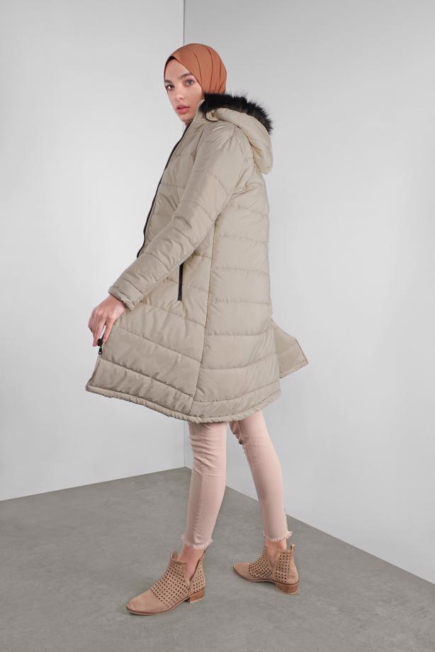 Tesettür giyim  FERMUARLI KAPÜŞONLU ŞİŞME KABAN 4001  - TRENDTESETTÜR