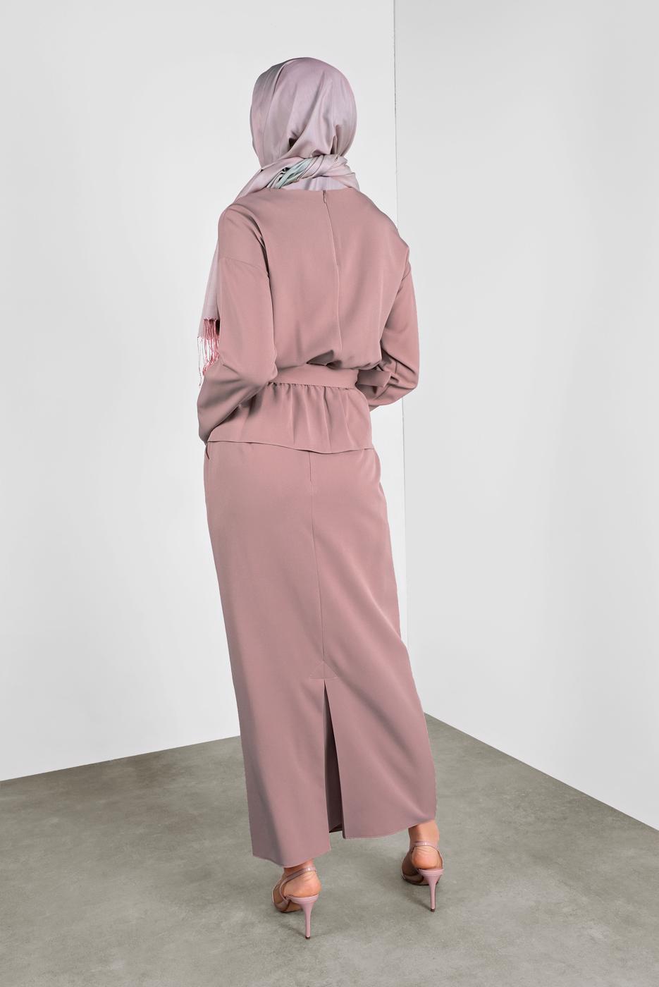 Tesettür giyim PUDRA ALVİNA KEMERLİ DÜĞMELİ ETEKLİ TAKIM 40145 
