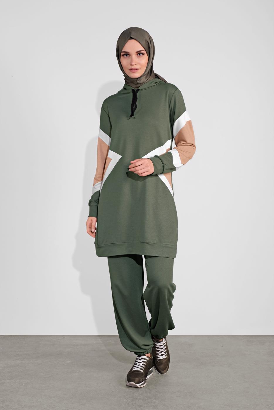 Tesettür giyim HAKİ KAPÜŞONLU İKİLİ PANTOLONLU EŞOFMAN TAKIM 0536