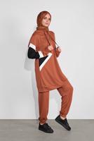 Tesettür giyim TABA KAPÜŞONLU İKİLİ PANTOLONLU EŞOFMAN TAKIM 0536