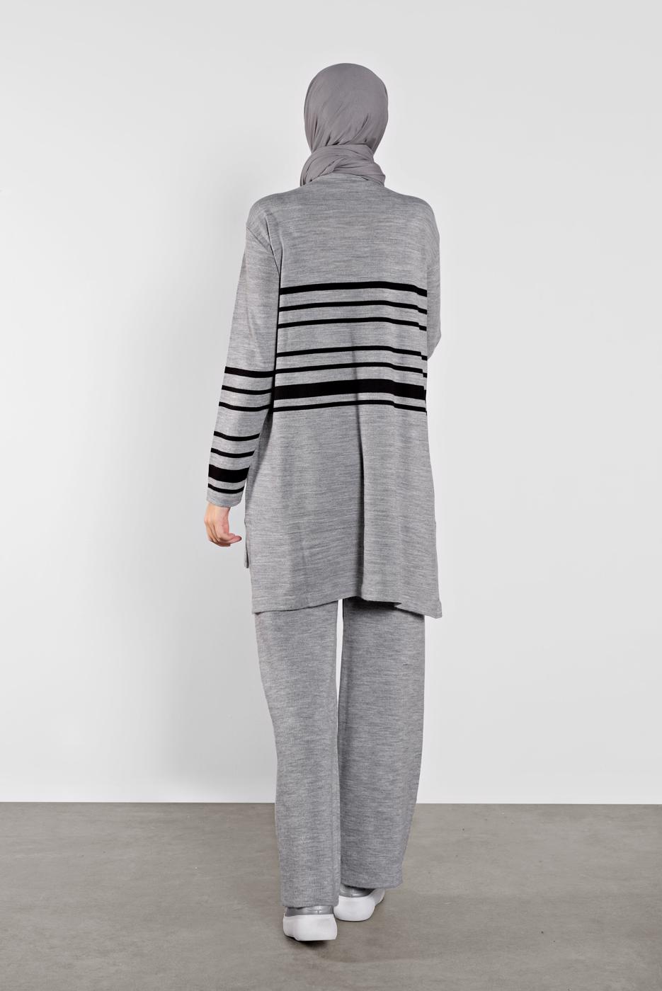 Tesettür giyim GRİ ÇİZGİLİ İKİLİ TAKIM 1202 