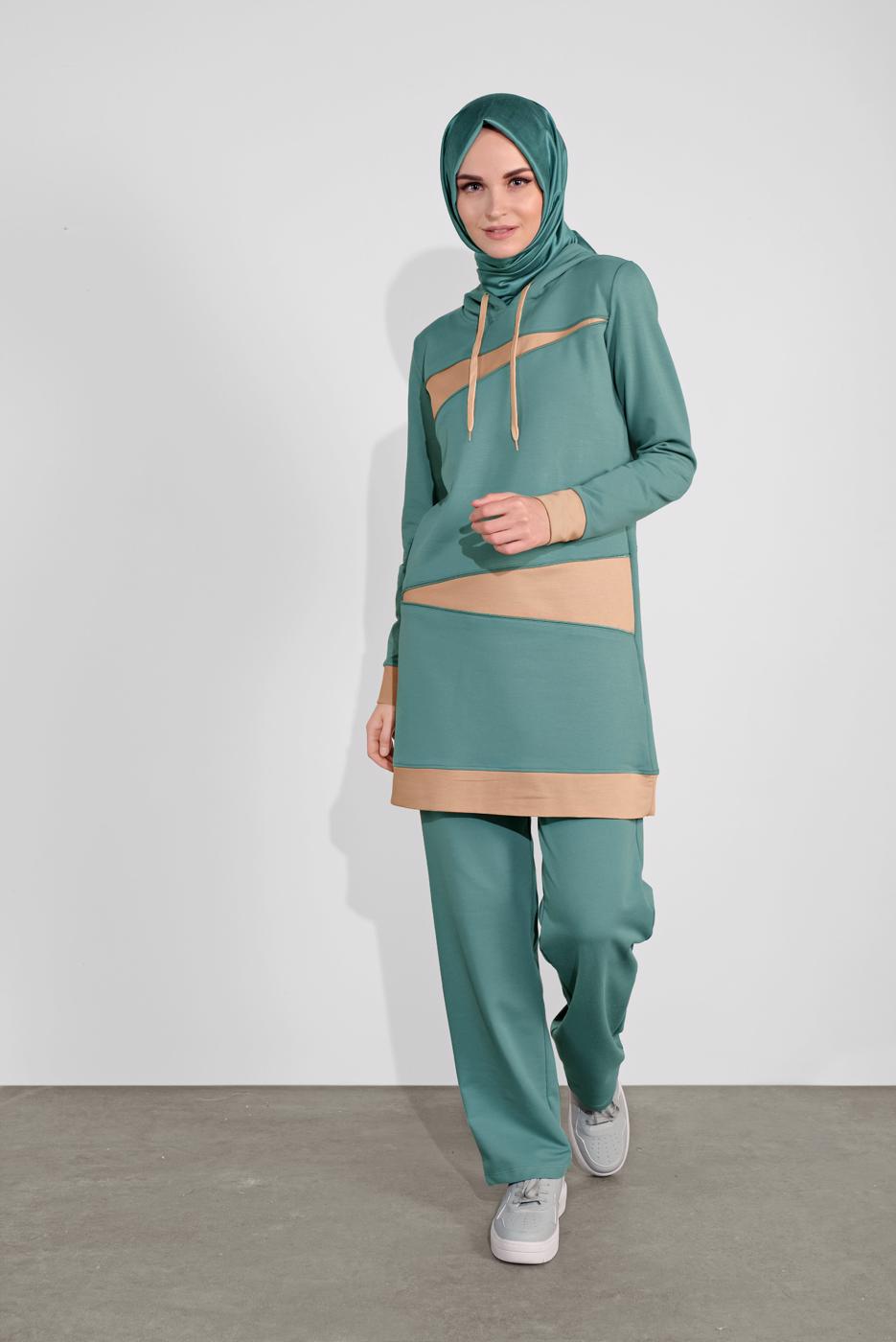 Tesettür giyim YEŞİL KAPÜŞONLU İKİ RENK İKİLİ EŞOFMAN TAKIM  2708