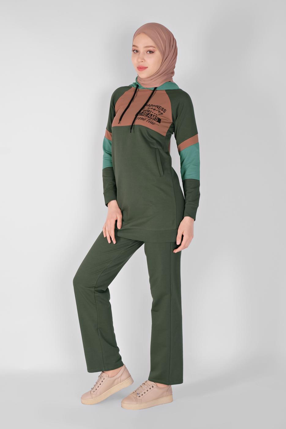 Tesettür giyim HAKİ BASKILI KAPÜŞONLU EŞOFMAN TAKIMI 3508