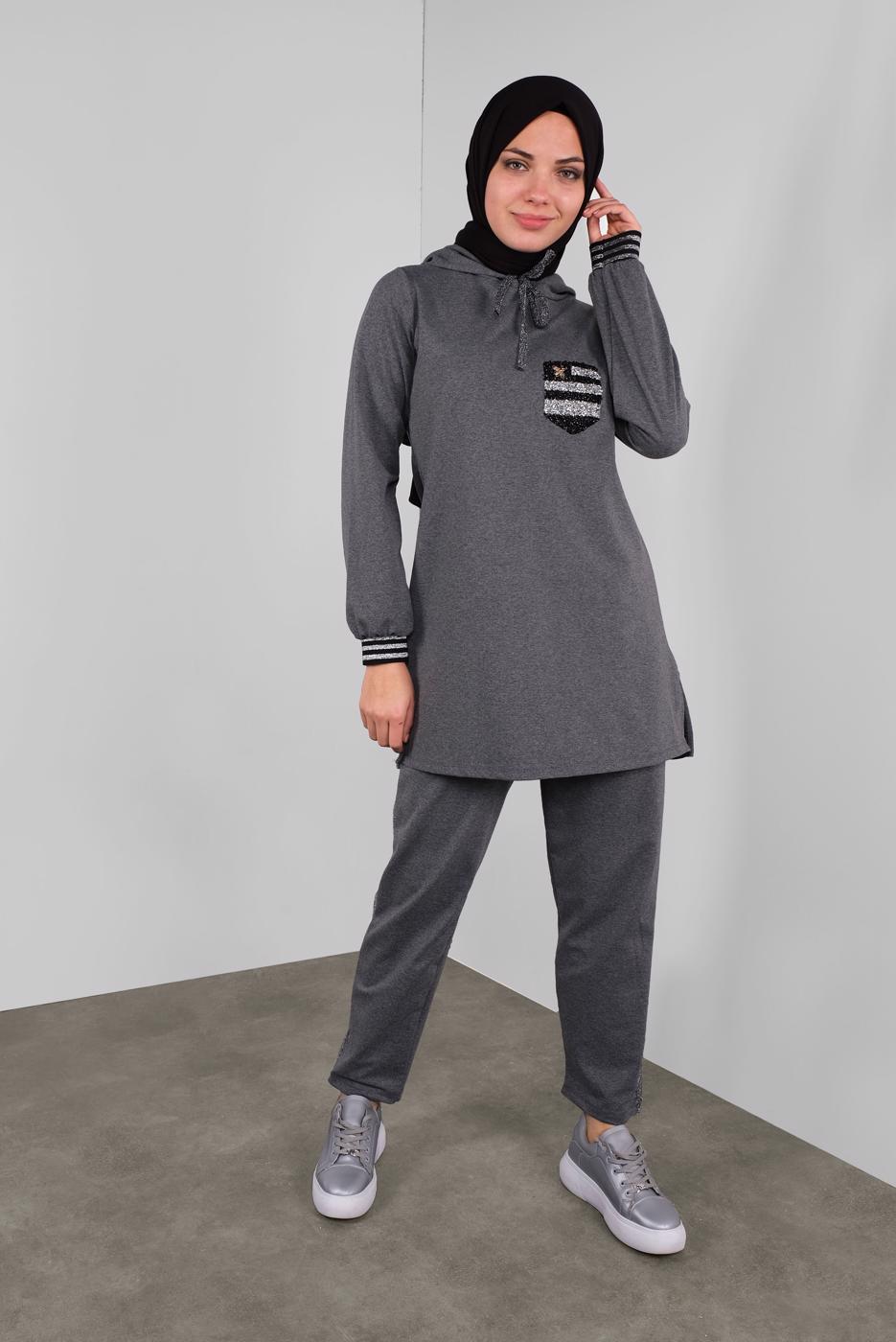 Tesettür giyim GRİ KAPÜŞONLU TAŞ BASKILI EŞOFMAN TAKIM  6336