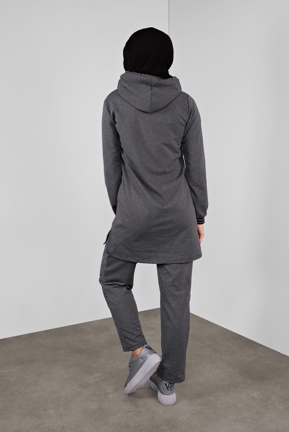 Tesettür giyim GRİ KAPÜŞONLU TAŞ BASKILI EŞOFMAN TAKIM  6336