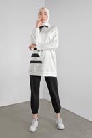 Tesettür giyim KREM ŞERİT DESENLİ KAPÜŞONLU EŞOFMAN TAKIMI  6746 