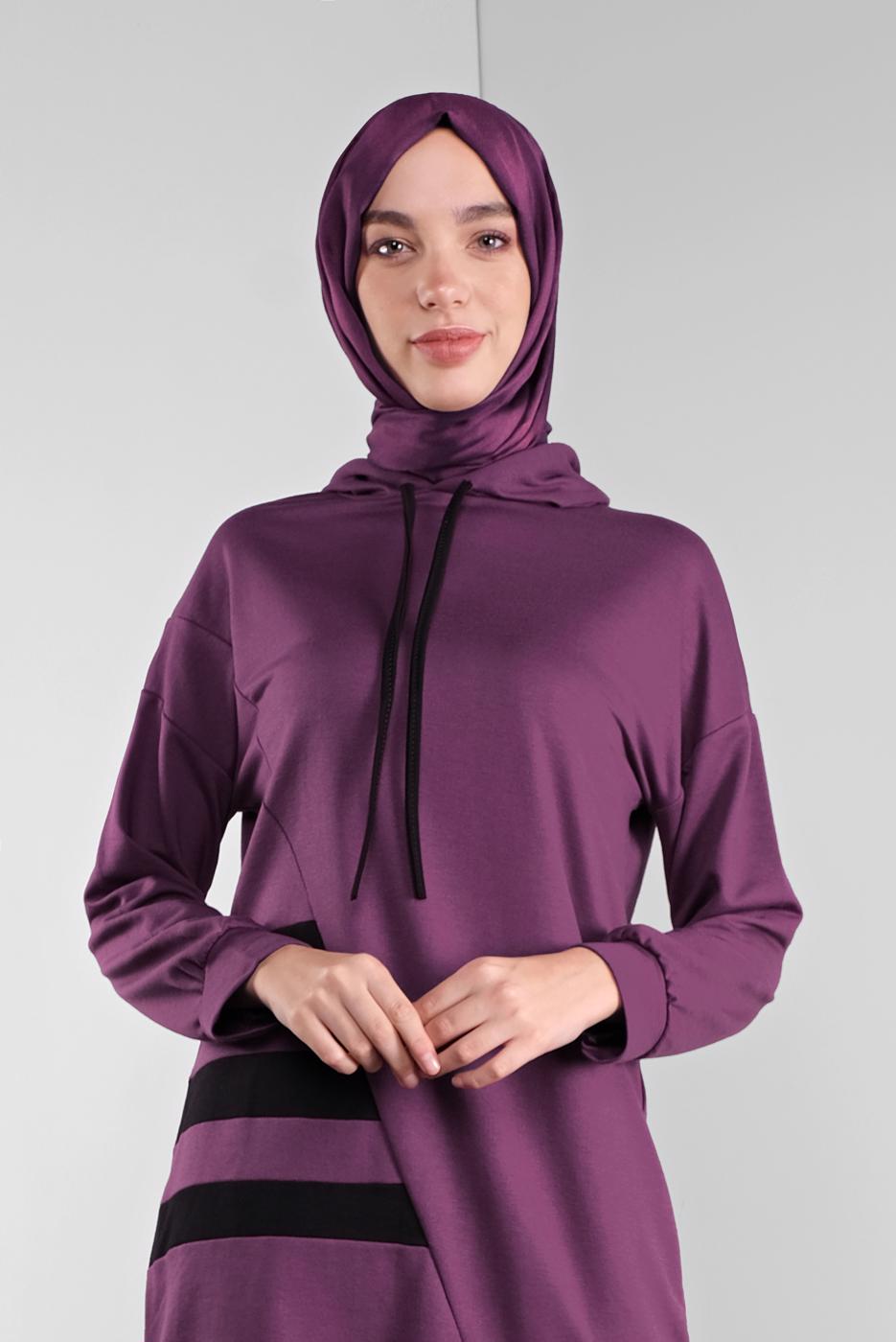 Tesettür giyim MOR ŞERİT DESENLİ KAPÜŞONLU EŞOFMAN TAKIMI  6746 