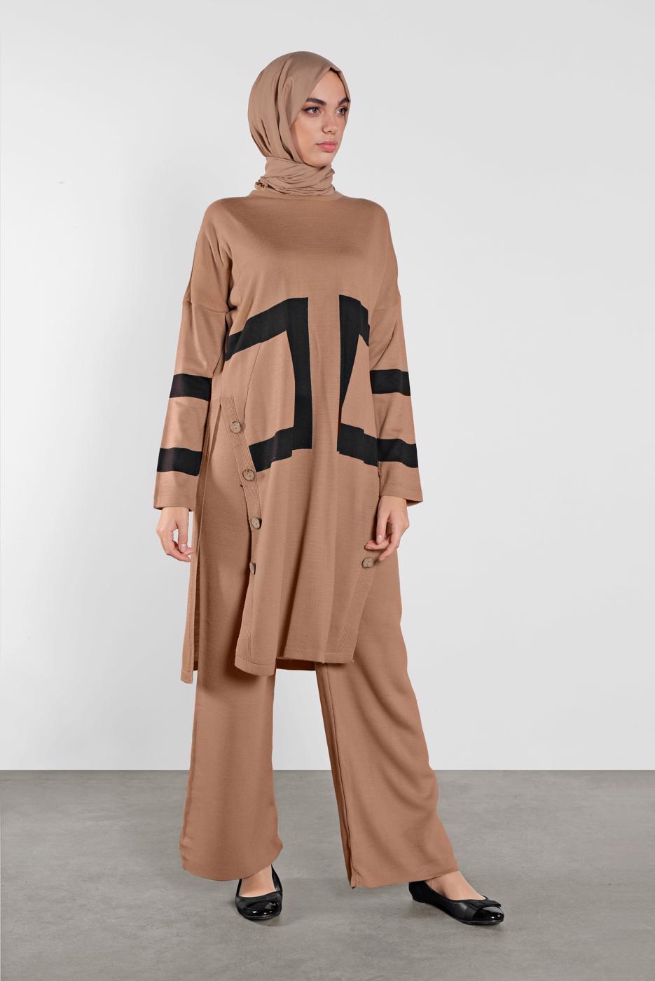 Tesettür giyim KAHVE YIRTMACI DÜĞMELİ PANTOLON TAKIM 8102