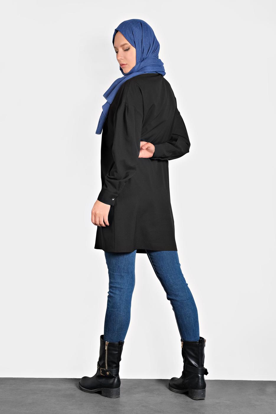 Tesettür giyim SİYAH ALVİNA CEPTE BASKI DETAYLI GİZLİ DÜĞMELİ TUNİK 40277