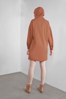 Tesettür giyim TABA ALVİNA CEPTE BASKI DETAYLI GİZLİ DÜĞMELİ TUNİK 40277