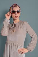 Tesettür giyim PEMBE ALVİNA OMUZLARI DESENLİ MANŞETLERİ LASTİKLİ KADİFE TUNİK 40388