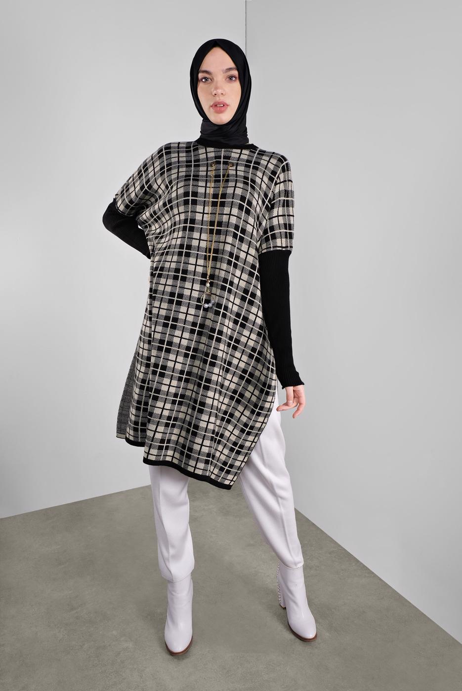 Tesettür giyim BEJ KARELİ TRİKO TUNİK 1002 