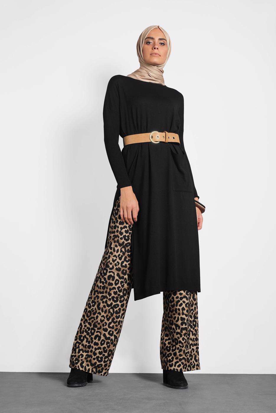 Tesettür giyim SİYAH  ALVİNA YANLARI YIRTMAÇLI TRİKO TUNİK 4134