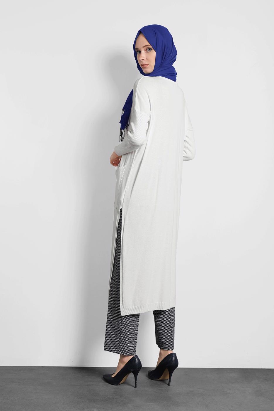 Tesettür giyim KREM  ALVİNA YANLARI YIRTMAÇLI TRİKO TUNİK 4134