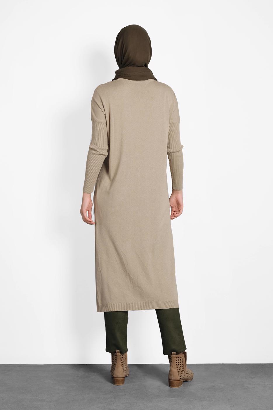 Tesettür giyim BEJ  ALVİNA YANLARI YIRTMAÇLI TRİKO TUNİK 4134