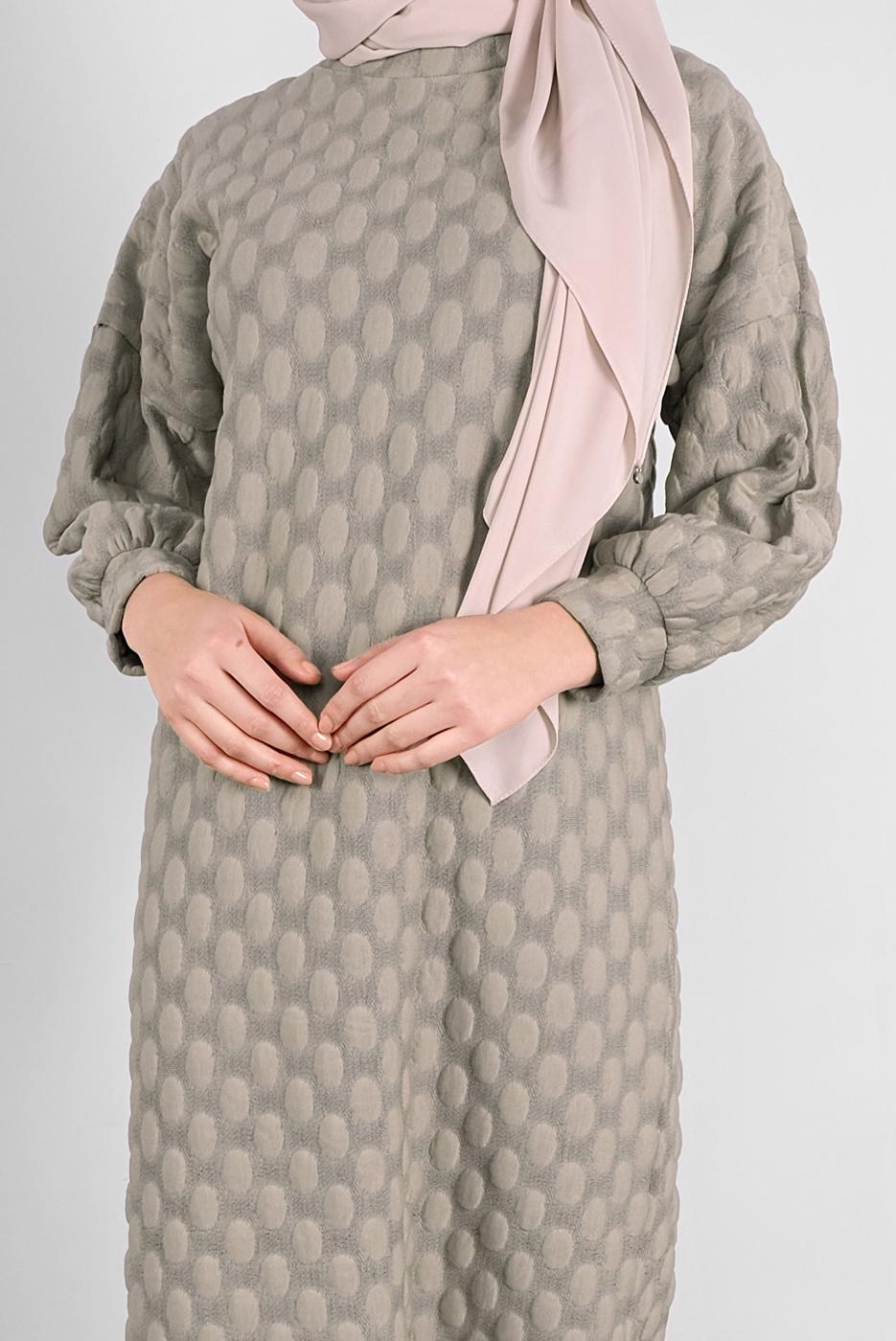 Tesettür giyim BEJ PONPON DESENLİ UZUN TUNİK 4234 