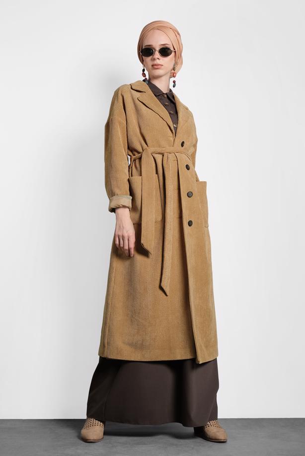 Tesettür giyim KAHVE ALVİNA DÜĞMELİ KUŞAKLI KADİFE TRENÇKOT 10139 - TRENDTESETTÜR