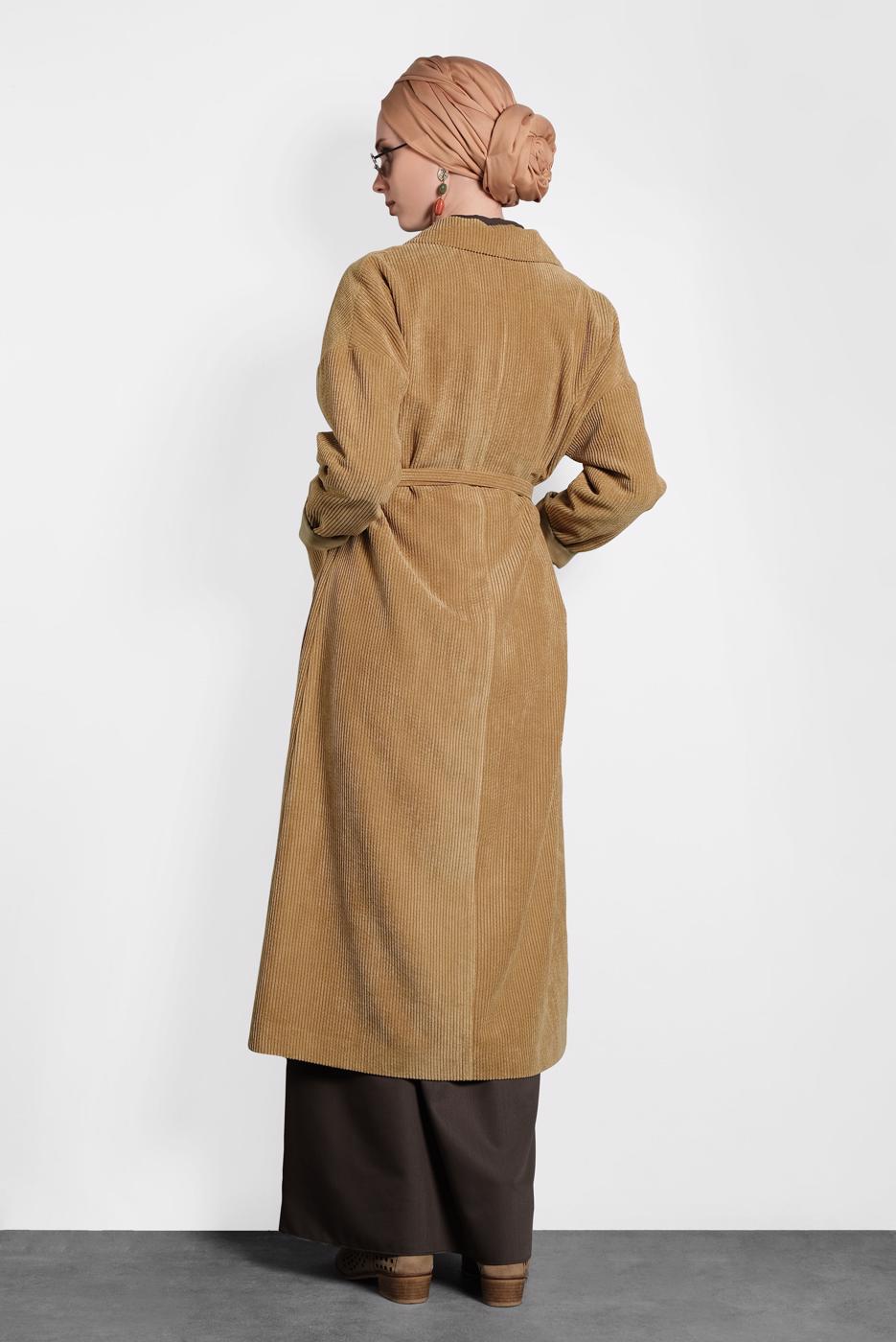 Tesettür giyim KAHVE ALVİNA DÜĞMELİ KUŞAKLI KADİFE TRENÇKOT 10139