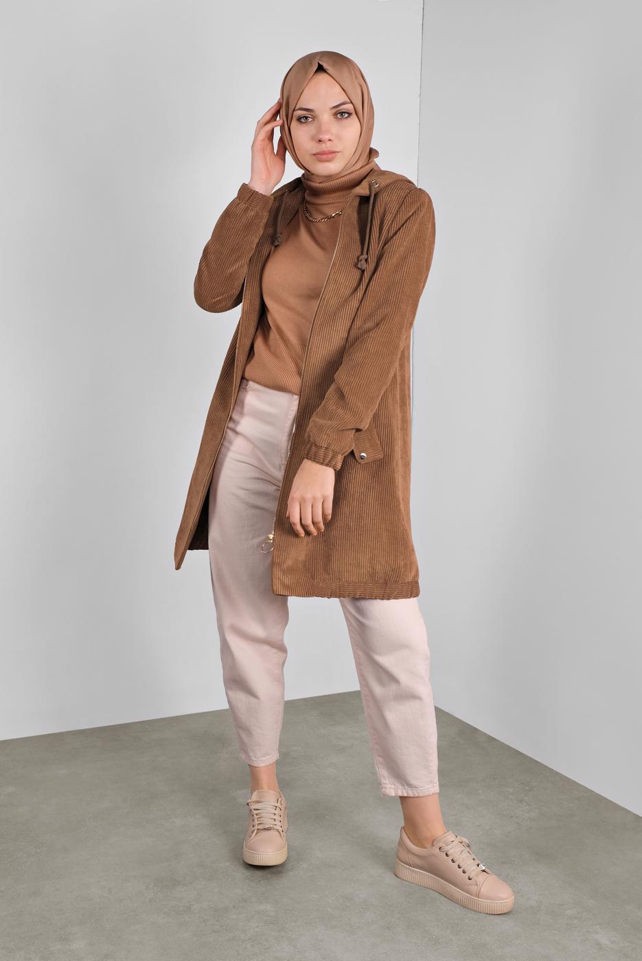 Tesettür giyim TABA ALVİNA  FİTİLLİ KADİFE KAPÜŞONLU TRENÇKOT 10142