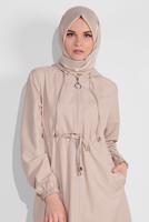 Vêtements hijab BEIGE TRENCH-COAT ZIPPÉ TAILLE-NOUÉE AVEC CAPUCHE 0715 