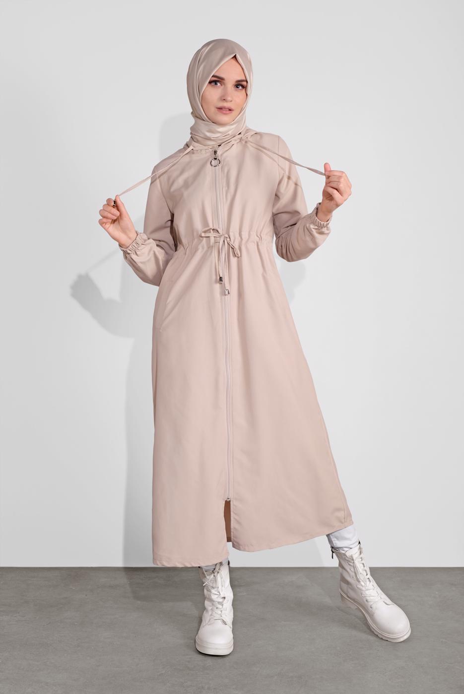 Vêtements hijab BEIGE TRENCH-COAT ZIPPÉ TAILLE-NOUÉE AVEC CAPUCHE 0715 