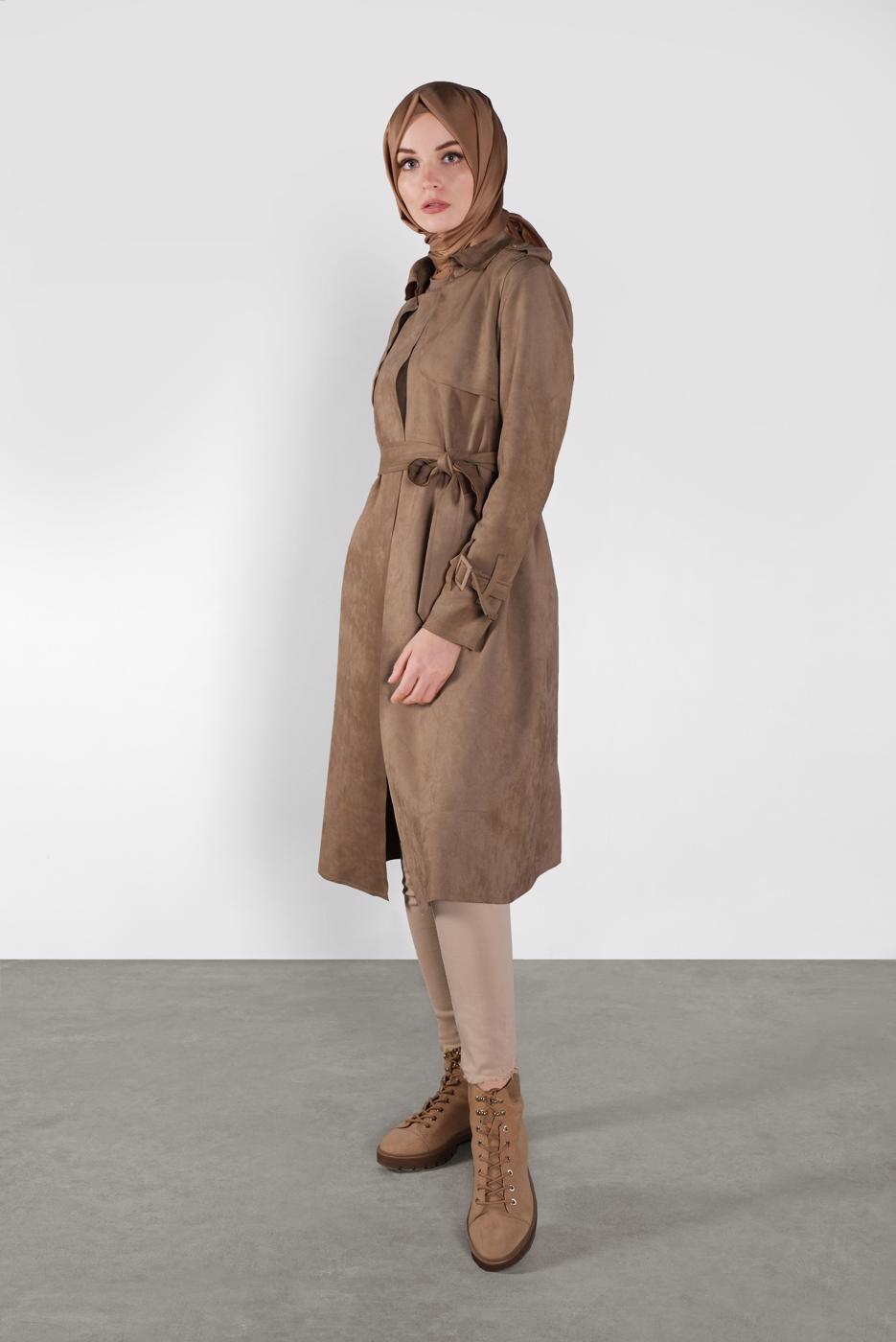 Tesettür giyim BEJ BELİ KUŞAKLI SÜET TRENÇKOT 7107