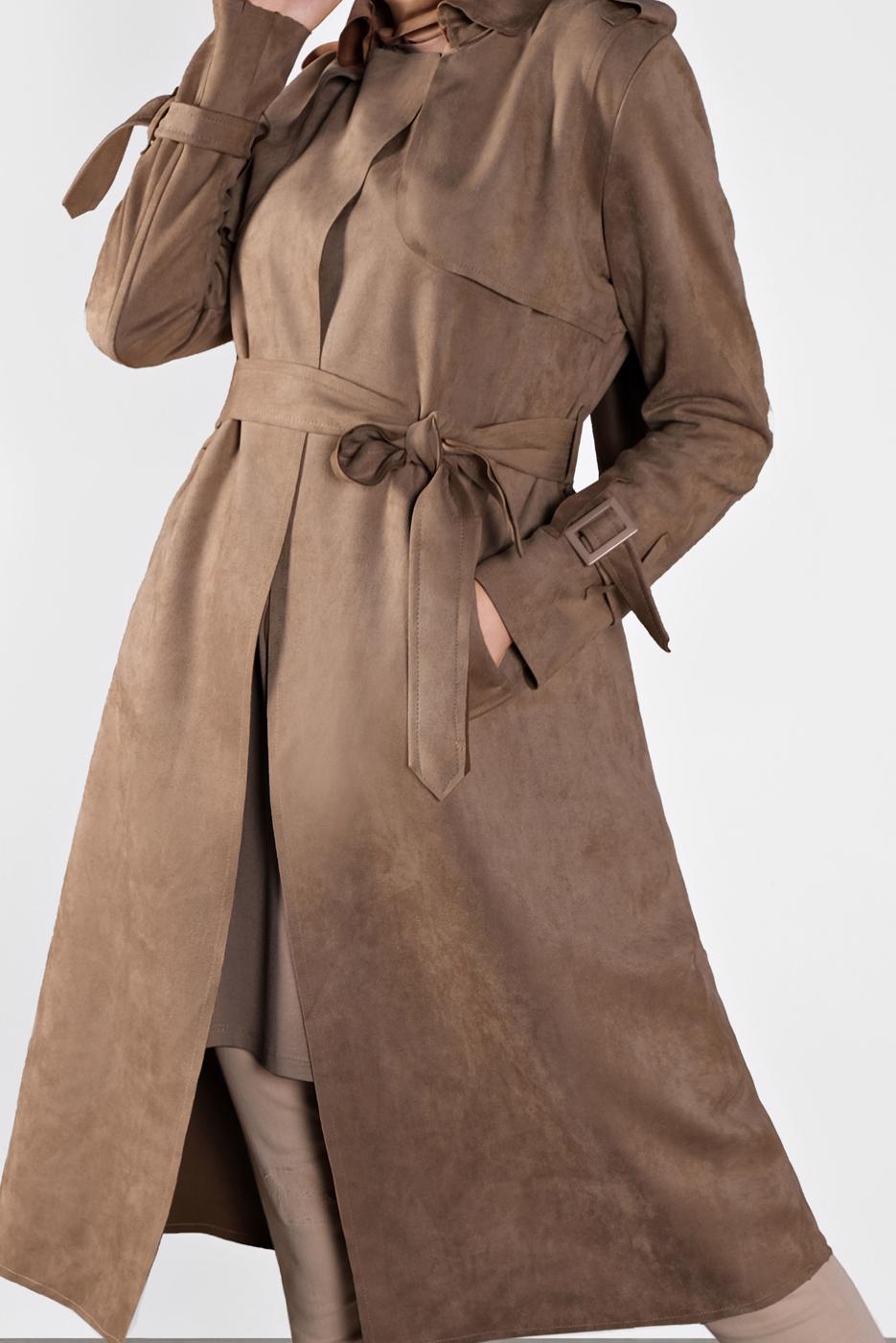 Tesettür giyim BEJ BELİ KUŞAKLI SÜET TRENÇKOT 7107