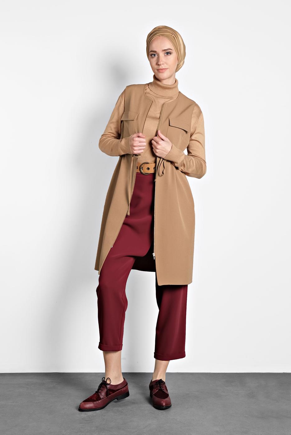 Tesettür giyim BEJ ALVİNA BİSİKLET YAKA BELİ LASTİKLİ FERMUARLI YELEK 40247