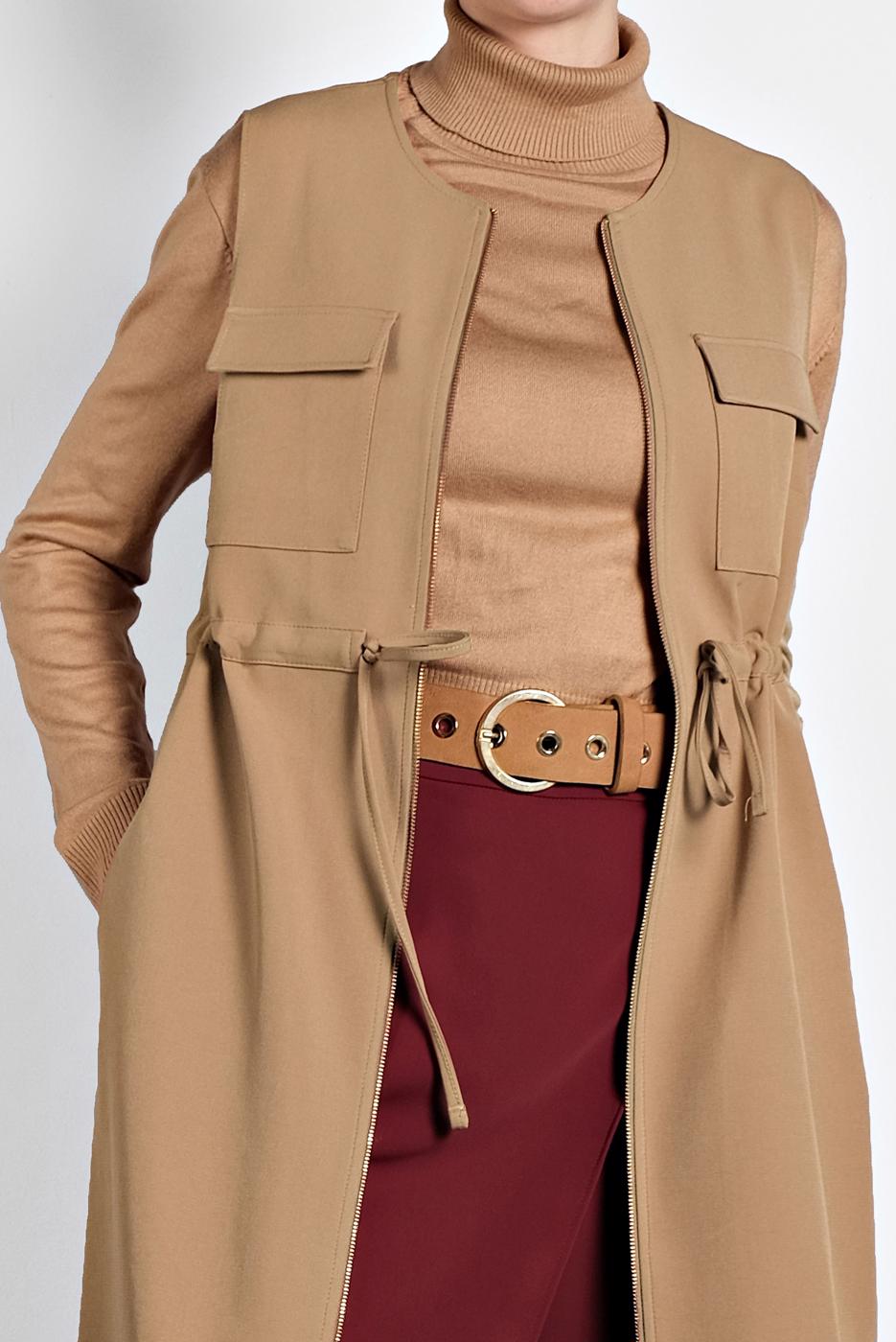 Tesettür giyim BEJ ALVİNA BİSİKLET YAKA BELİ LASTİKLİ FERMUARLI YELEK 40247