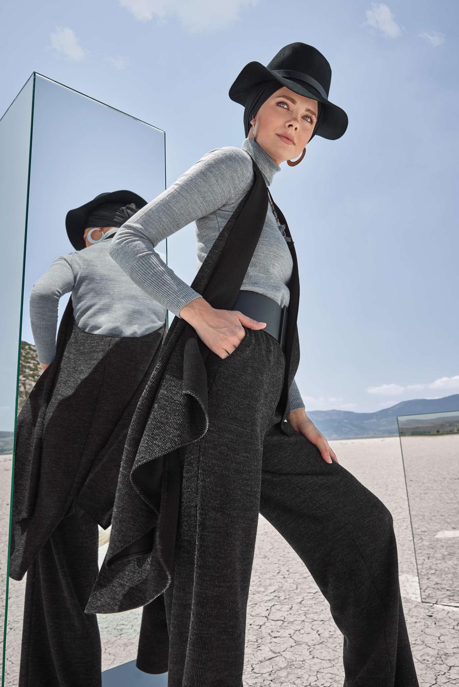 Tesettür giyim SİYAH ALVİNA ASİMETRİK KESİM SALAŞ YELEK 40417