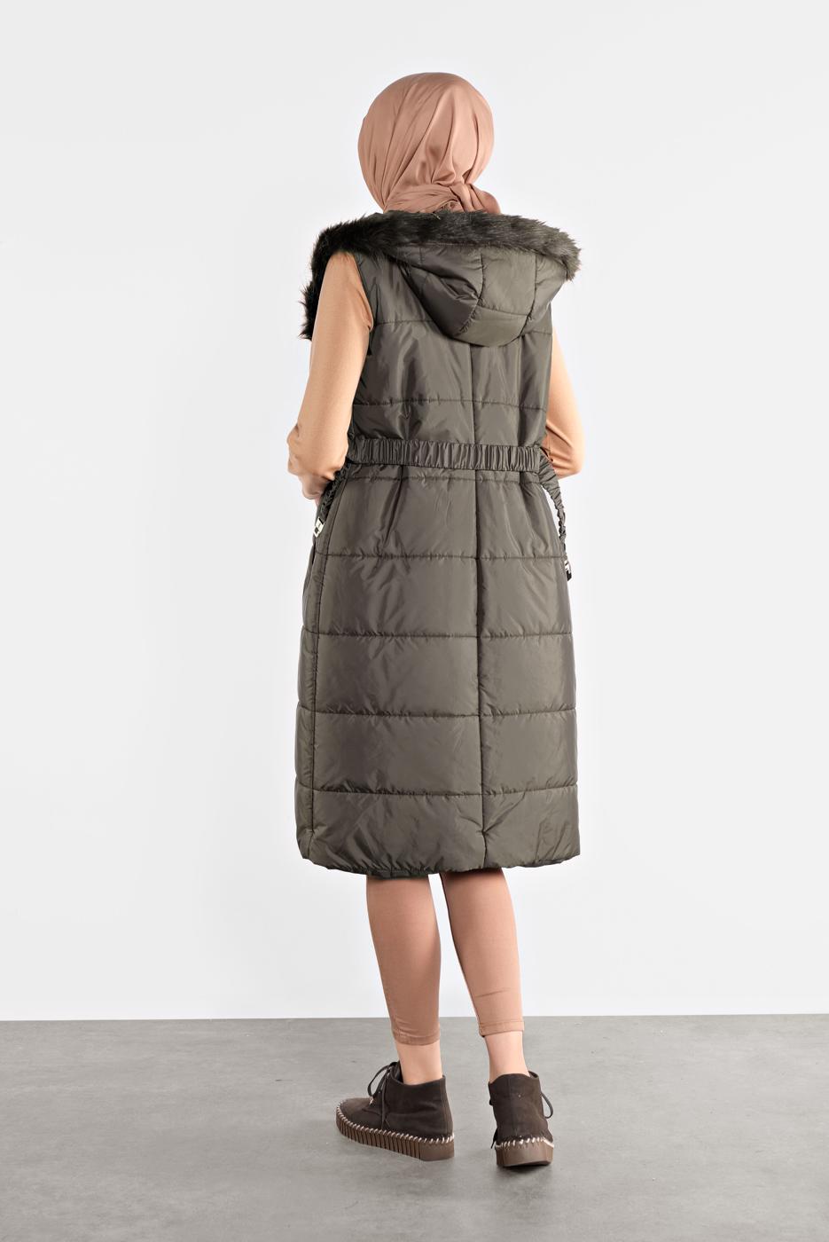 Tesettür giyim HAKİ ALVİNA KAPÜŞONLU ŞİŞME YELEK 90064