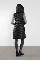 Tesettür giyim SİYAH KAPÜŞONU KÜRKLÜ ŞİŞME YELEK 673 