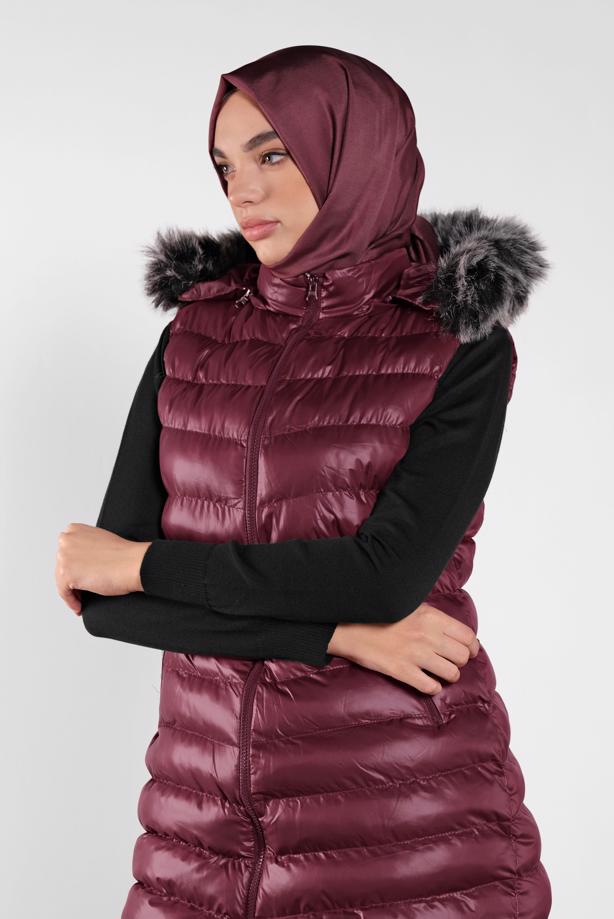 Tesettür giyim  KAPÜŞONU KÜRKLÜ ŞİŞME YELEK 673  - TRENDTESETTÜR