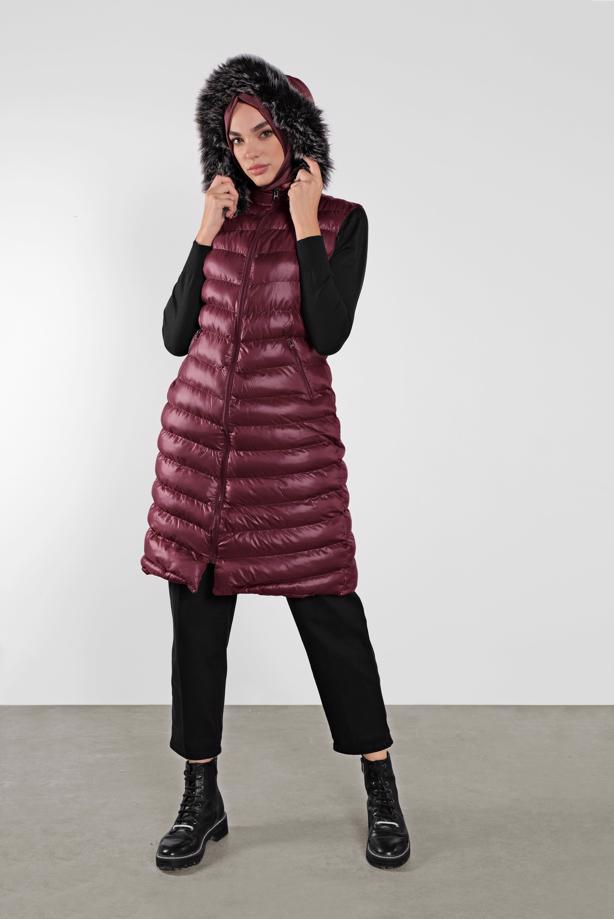 Tesettür giyim  KAPÜŞONU KÜRKLÜ ŞİŞME YELEK 673  - TRENDTESETTÜR