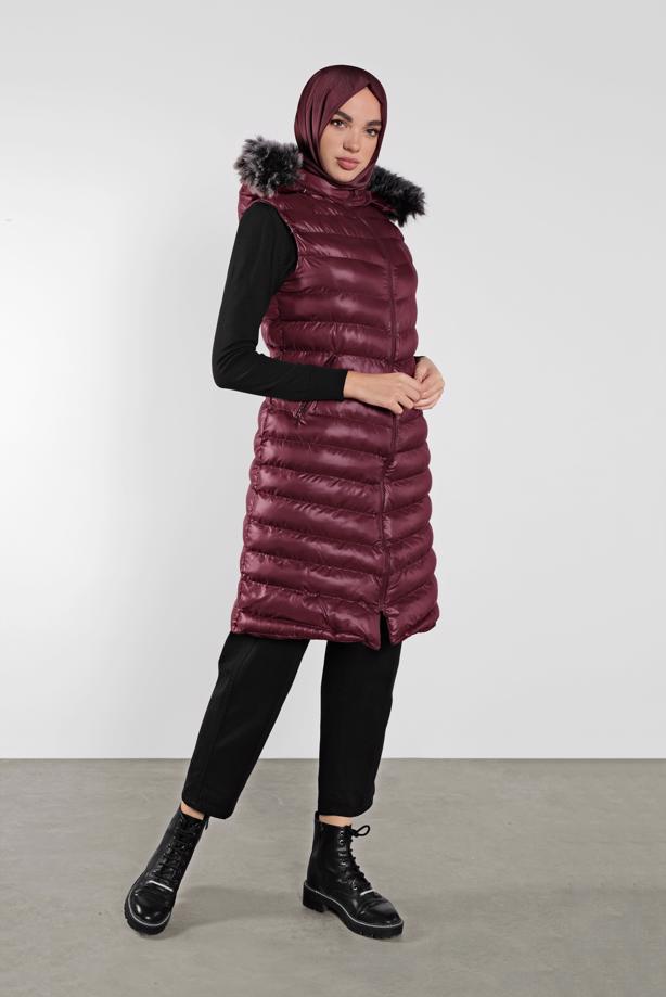 Tesettür giyim  KAPÜŞONU KÜRKLÜ ŞİŞME YELEK 673  - TRENDTESETTÜR